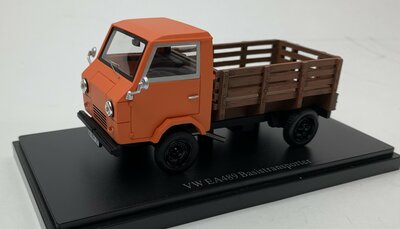 AutoCult 1:43 Volkswagen EA489 Basistransporter 1973 oranje