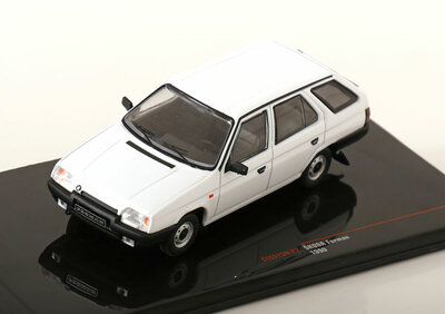 IXO 1:43 Skoda Forman 1990 wit