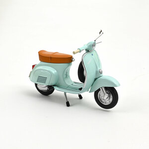 Norev 1:18 Vespa 50 N 1969 Acqua Marina Blue. Levering februari