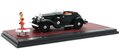 Matrix 1:43 Stutz DV32 Super Bearcat green 1932, Special X-mas edition 2024 Including figure and christmas background