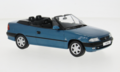 Whitebox 1:24 Opel Astra F Cabrio blauw 1994 in window - box