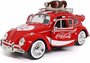 Motor City 1:24 Volkswagen Beetle Coca Cola 1966 met Coca Cola fles op het dak_