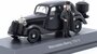 Schuco 1:43 Mercedes Benz 170 V Houtverbrander/Holzvergaser + figuur zwart_